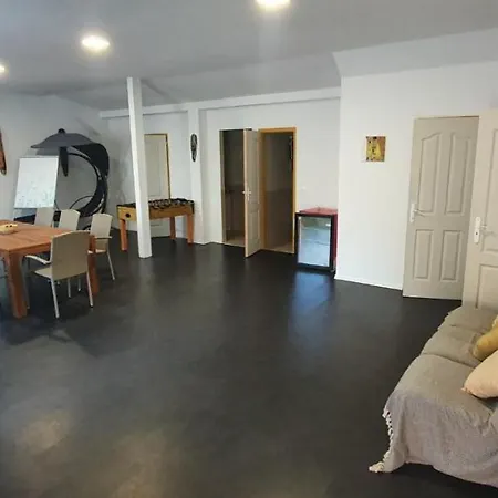 Steg Stb. . 아파트호텔 Balatonberény